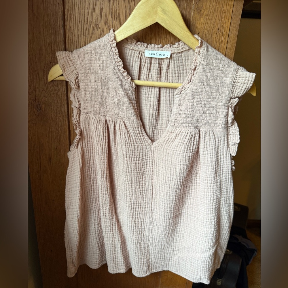 Neuflora blush rose sleeveless ruffle blouse
